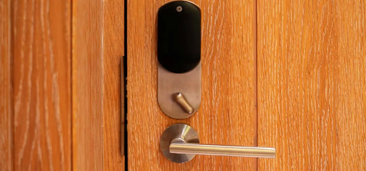 Automatic Locking Door Knob Homeland